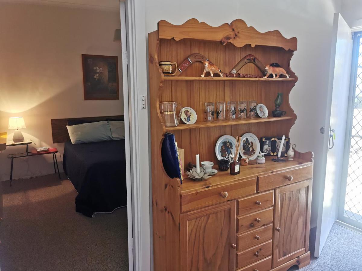 Units Apartment *